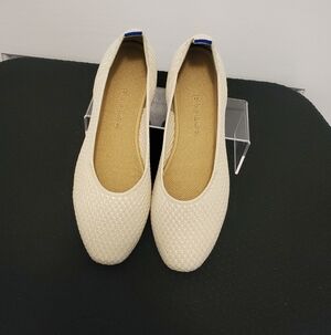 NWOB Rothy's Honey Comb Cream In Color Knit Flats Size 8.5 CasualComfy, Stylish
